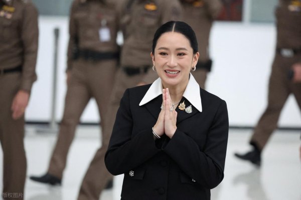 民信配资 佩通坦被解职24小时之内，她的家人发声了，给予极高的肯定和赞美